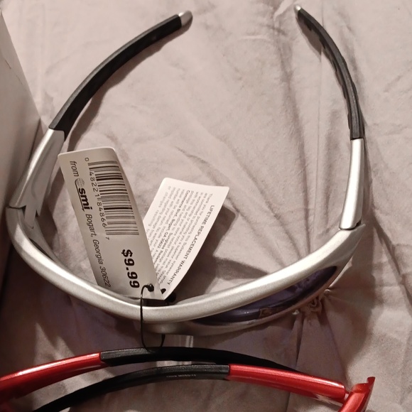 2 Boxes kids sunglasses 👓 NWT! 24 total!!! - Picture 3 of 6